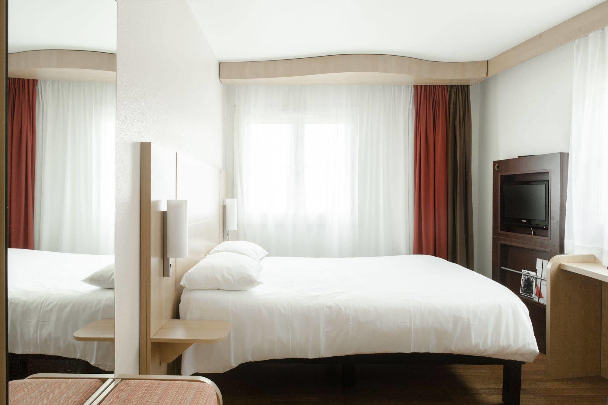 Ibis Lille Centre Grand Place Екстер'єр фото